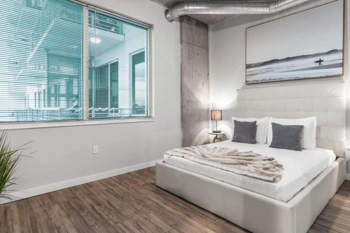 Modern 2 Bed Getaway Steps From Tropicana Field St. Petersburg Kültér fotó