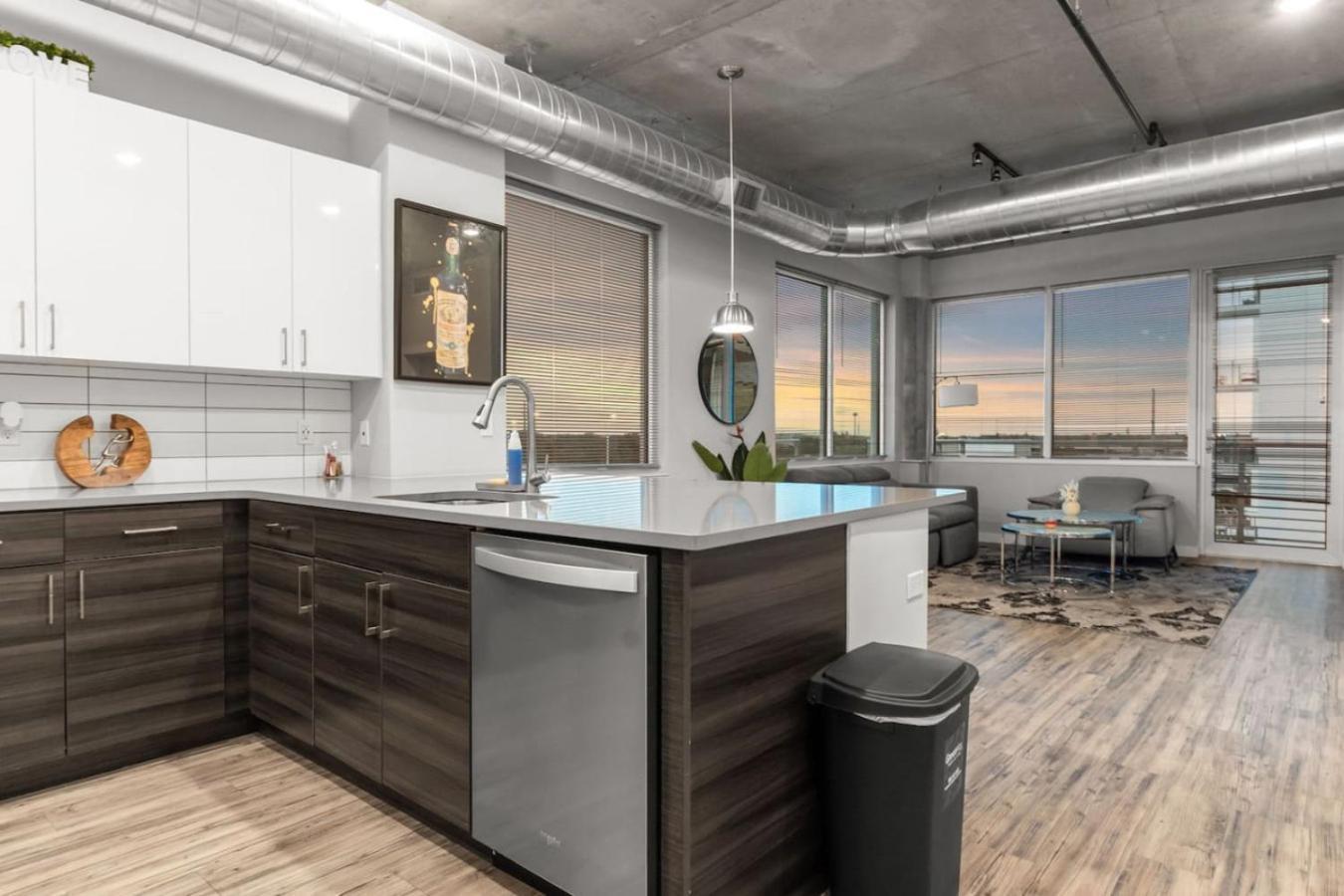 Modern 2 Bed Getaway Steps From Tropicana Field St. Petersburg Kültér fotó