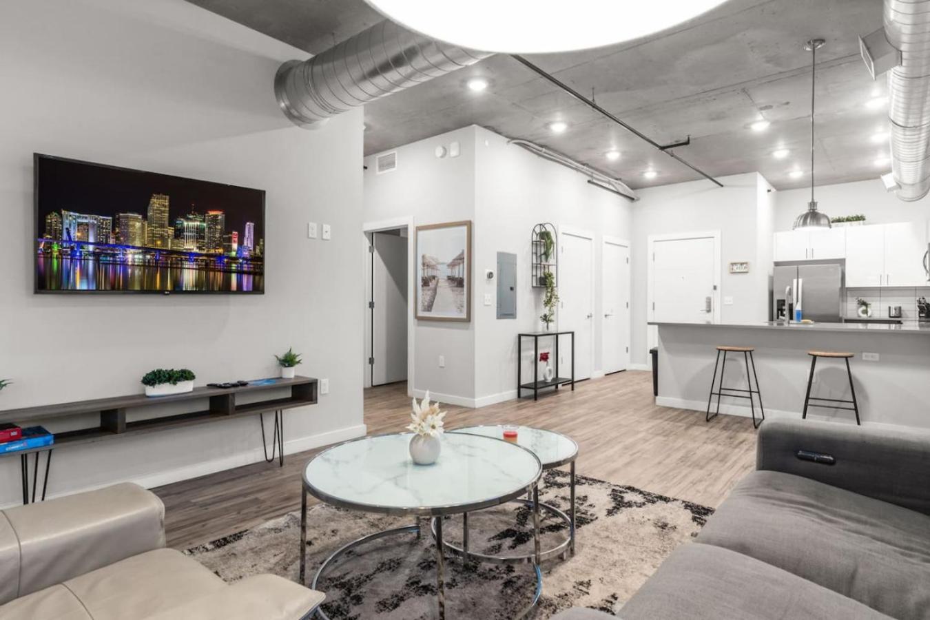 Modern 2 Bed Getaway Steps From Tropicana Field St. Petersburg Kültér fotó